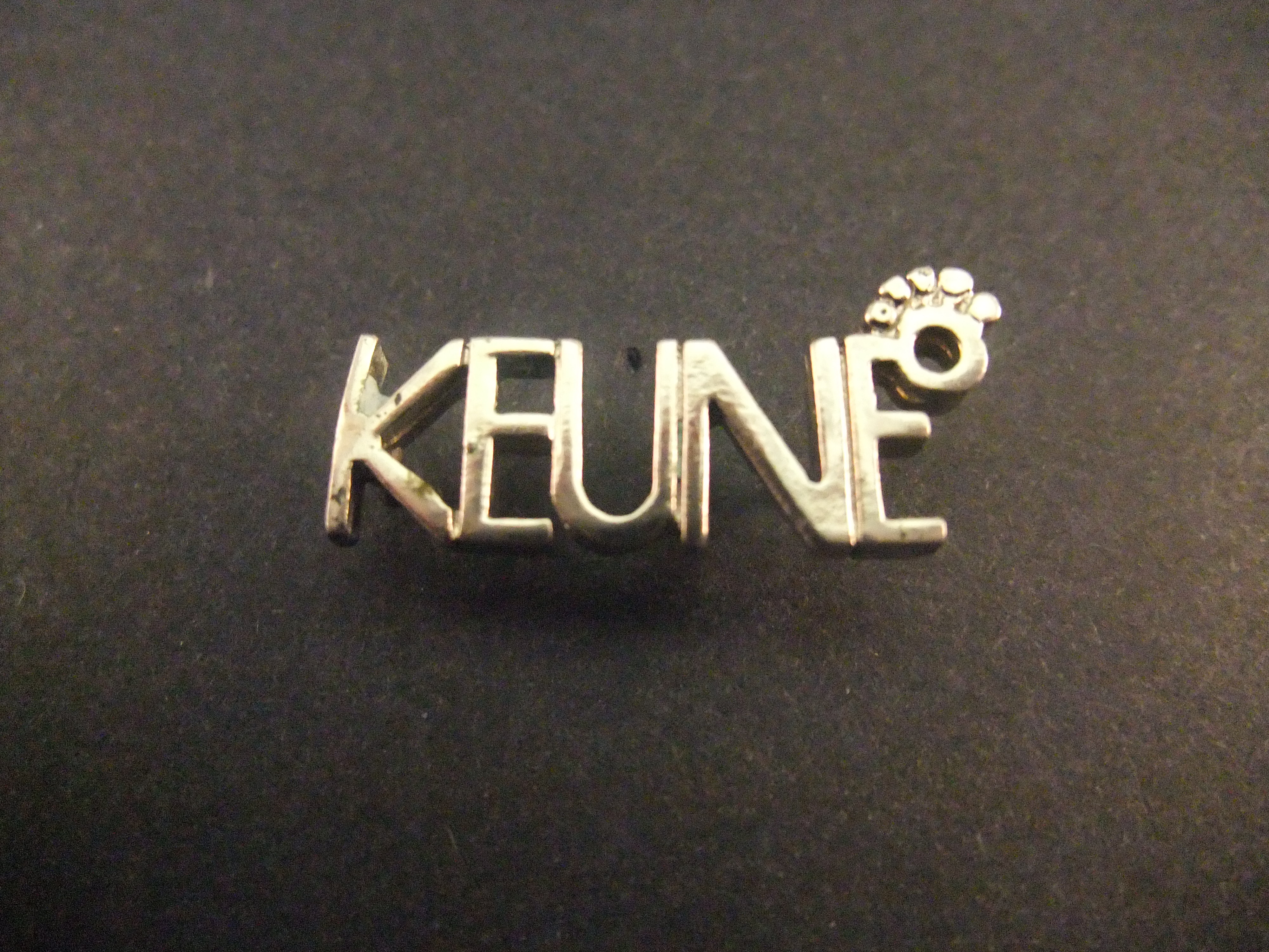 Keune Haircosmetics haarverzorgingsproducten logo open model